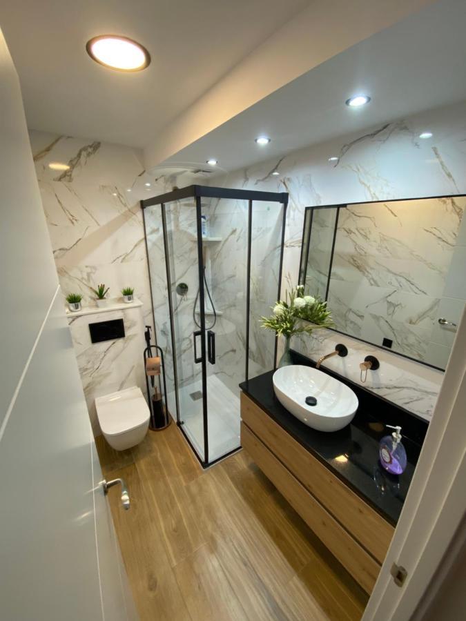 Apartamento Orilla De Triana Seville Exterior photo