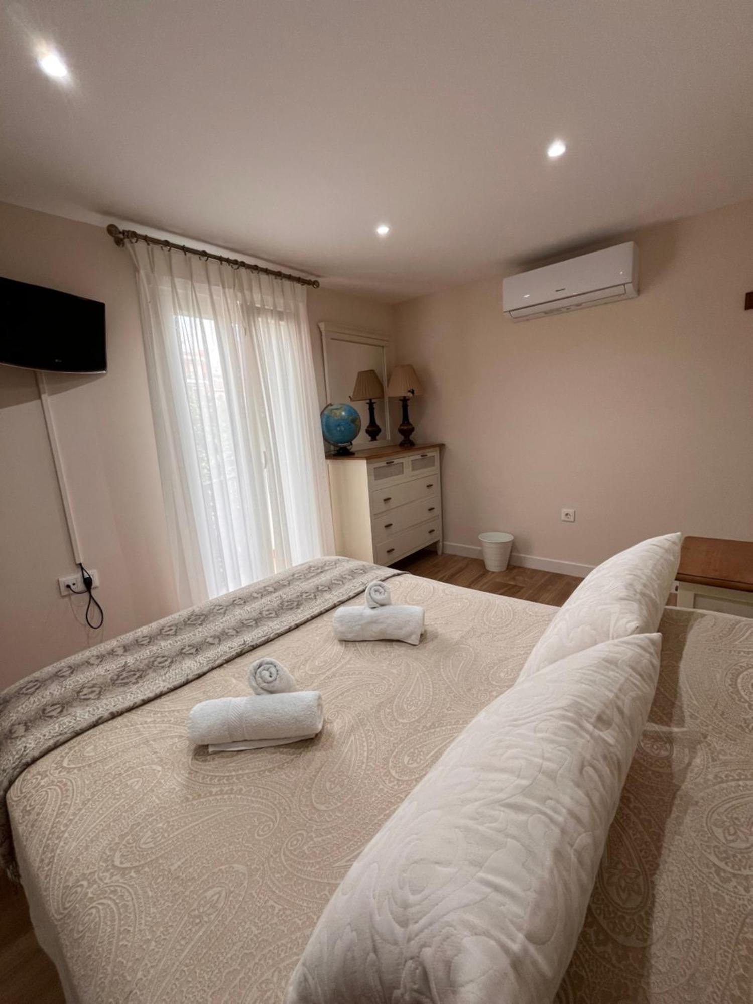 Apartamento Orilla De Triana Seville Exterior photo
