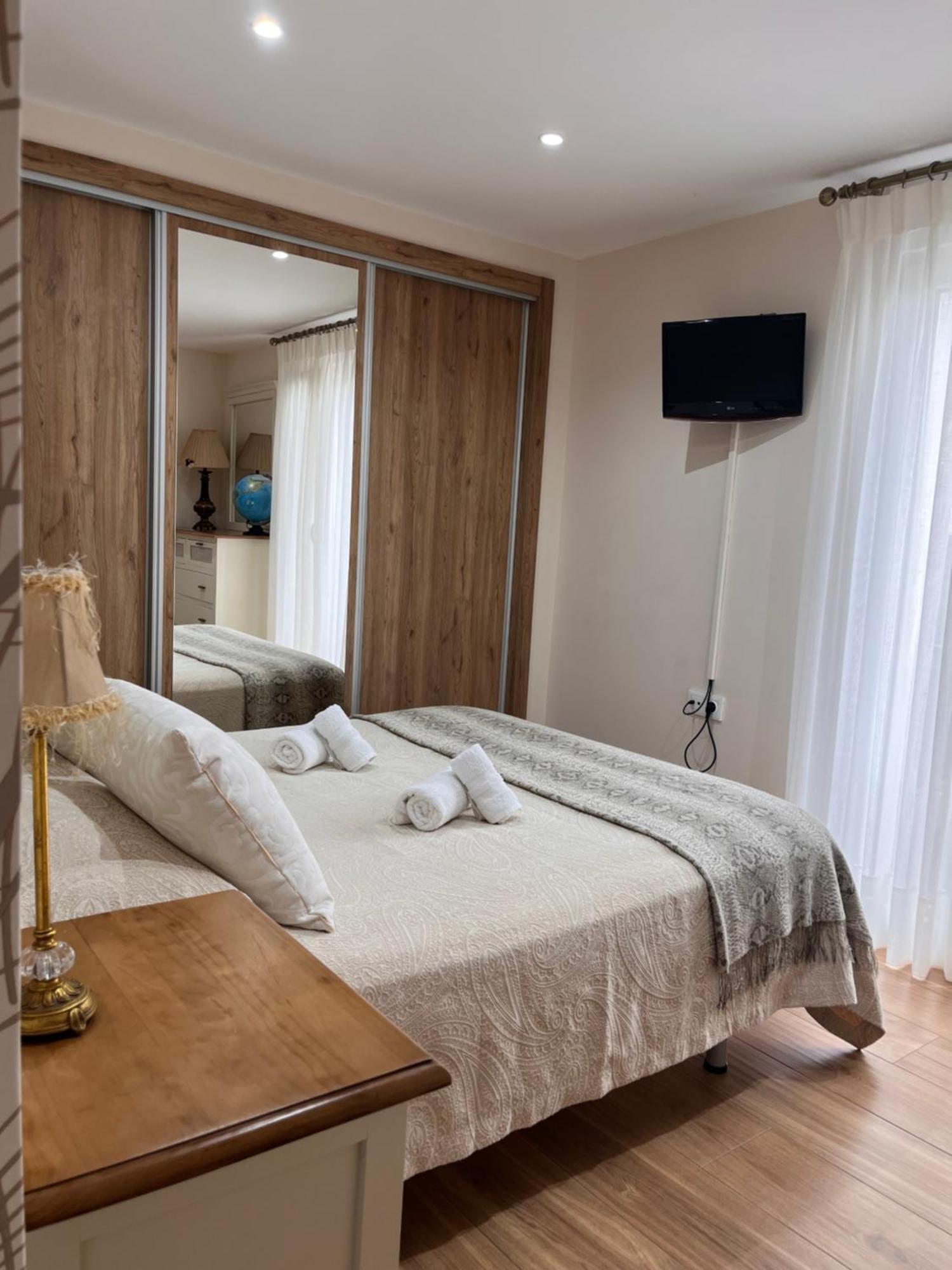Apartamento Orilla De Triana Seville Exterior photo