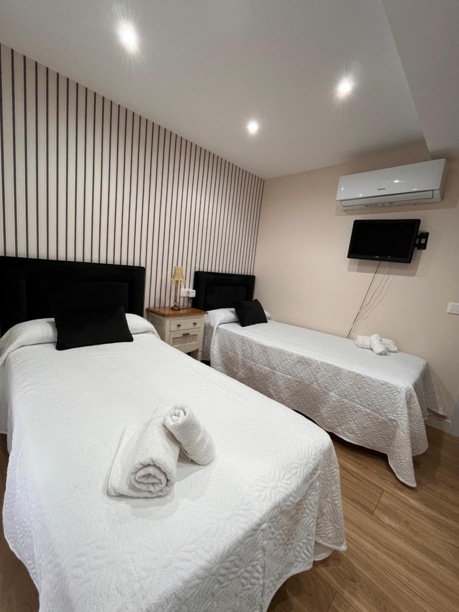 Apartamento Orilla De Triana Seville Exterior photo