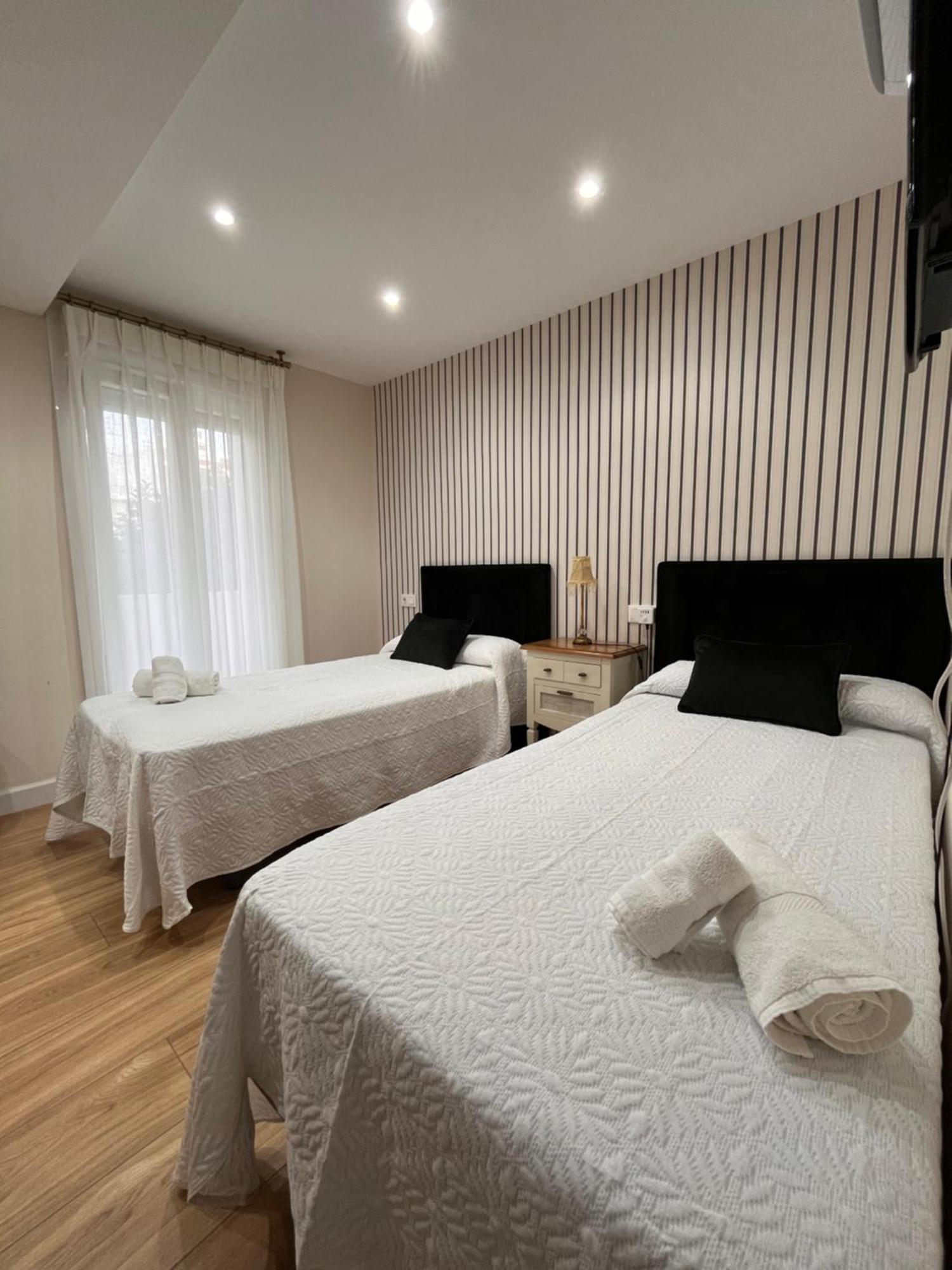 Apartamento Orilla De Triana Seville Exterior photo