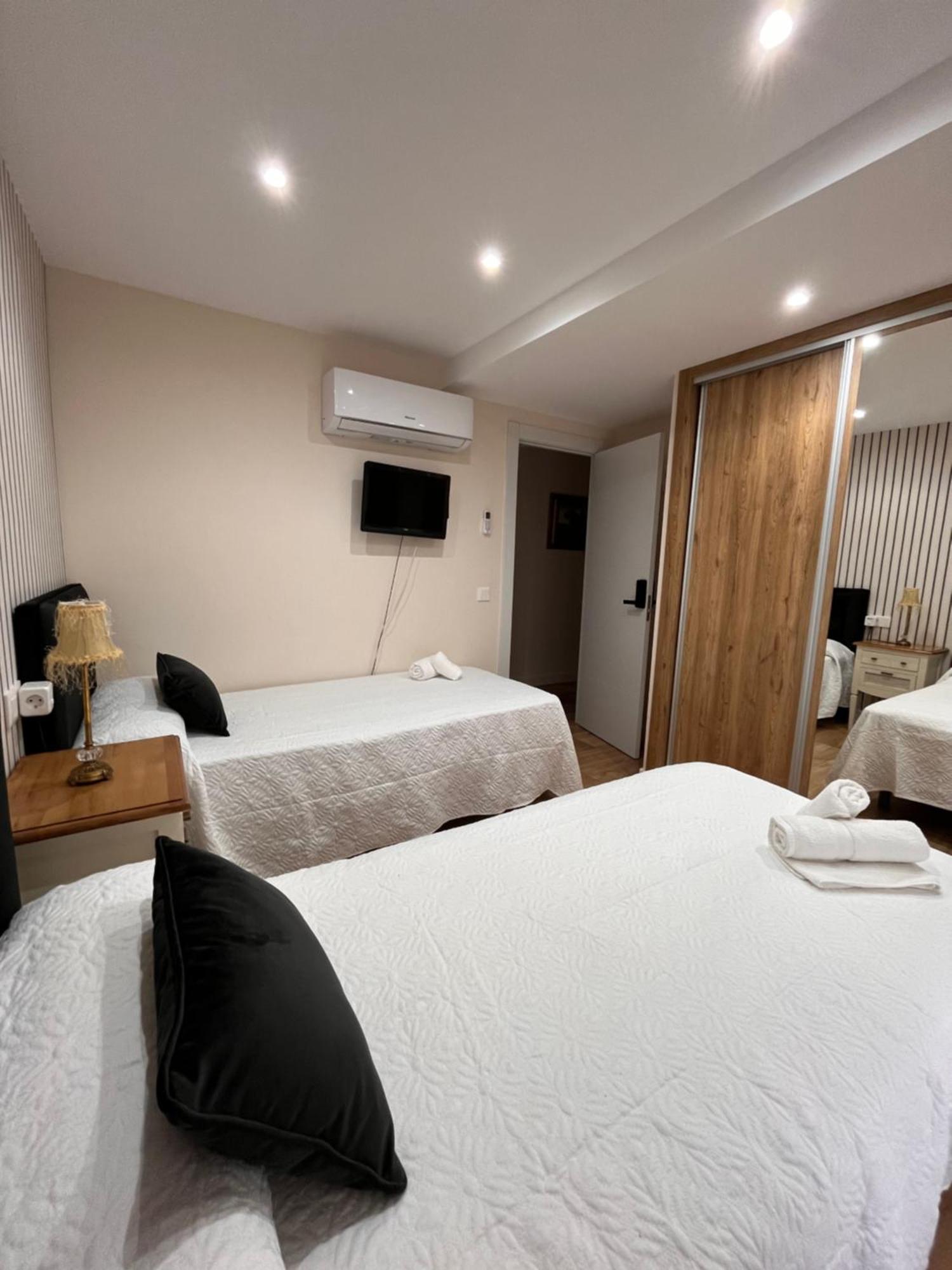 Apartamento Orilla De Triana Seville Exterior photo